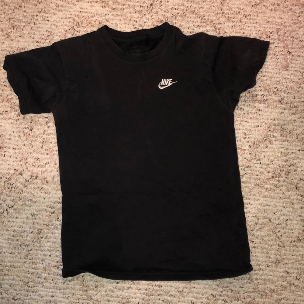 Plain Black Nike T